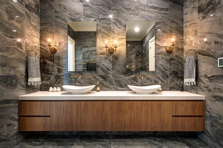 Ensuite